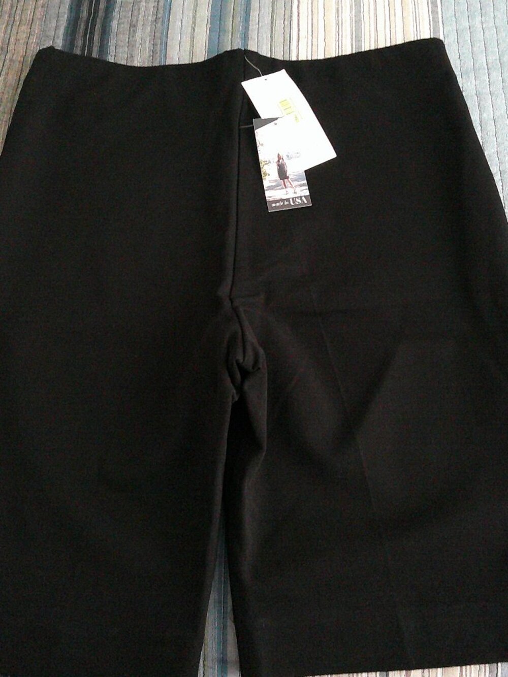 Karen Kane Black Side Slit Shorts  Join the conversation NEW Size Large